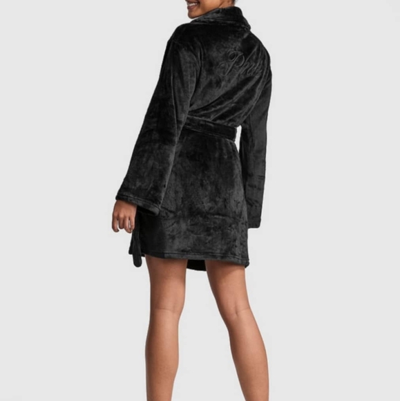 PINK Fluffy Robe size XL/XXL NWT - Picture 3 of 8